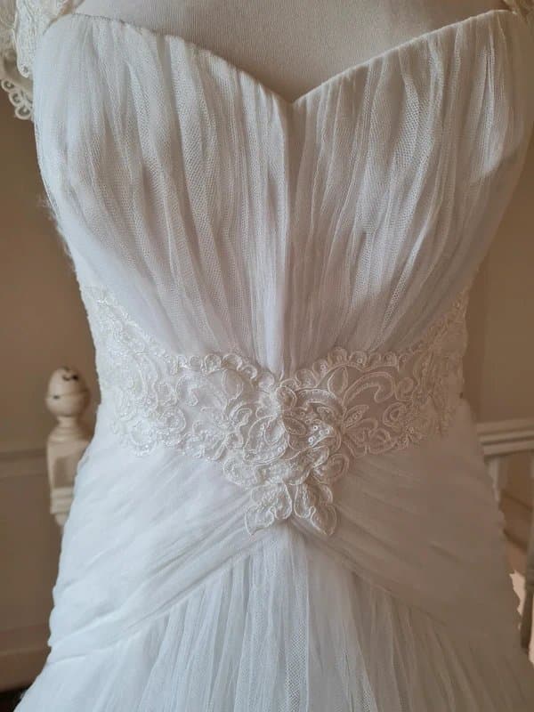 Benjamin Roberts Benjamin Roberts 12 wedding bridal dress fairytale tulle princess lace Backless