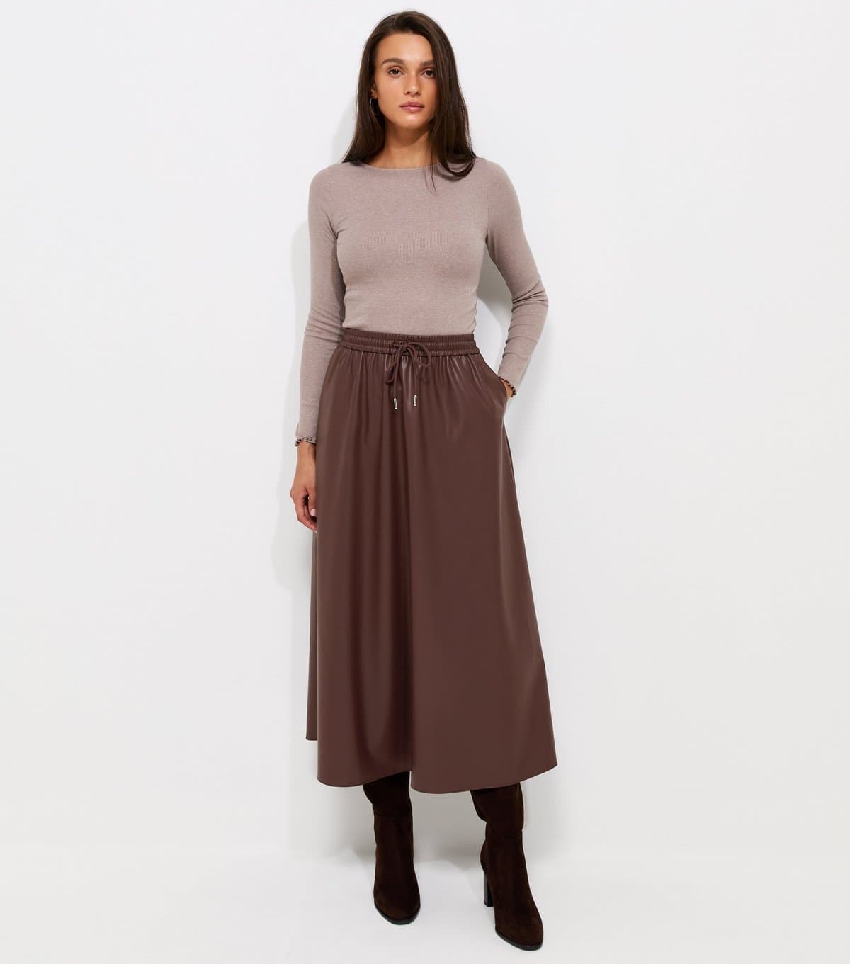 New Look Women's Dark Brown Faux Leather Circle Midi Skirt New Look