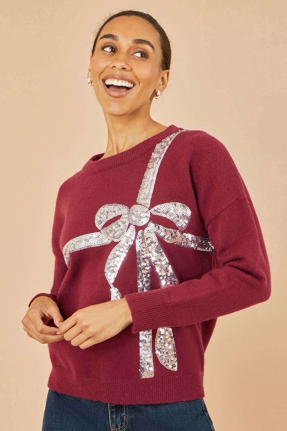 Yumi Yumi Women's Burgundy Sequin Bow Knitted Jumper - 2