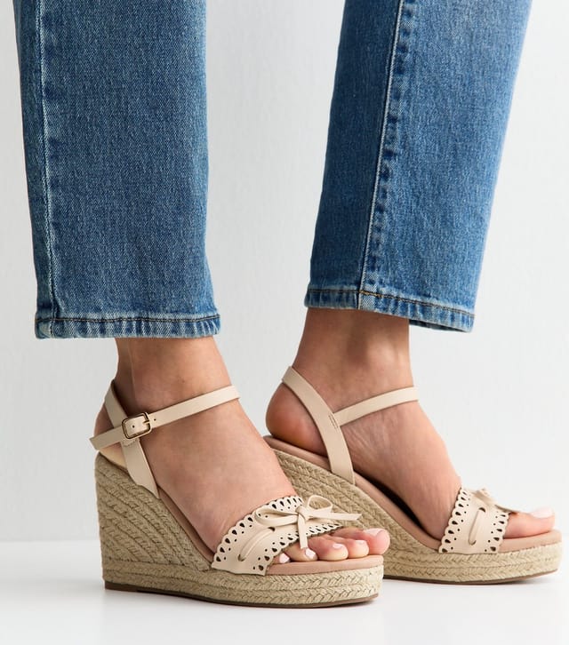 New Look Women's Off White Faux Leather Threaded Bow Wedge Sandals Vegan New Look - 2
