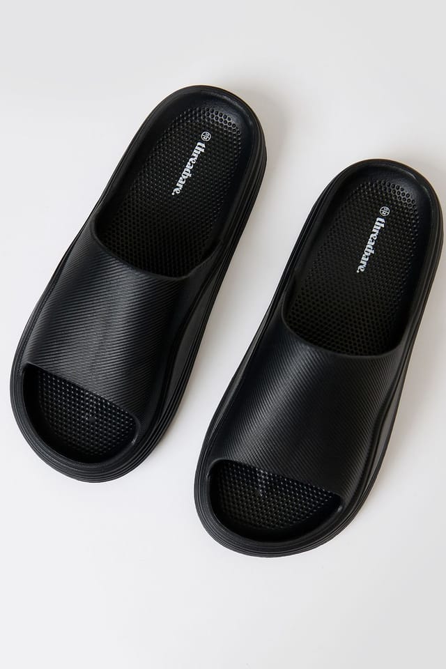 Threadbare Threadbare Men's Chunky Foam Sliders in Black - 3