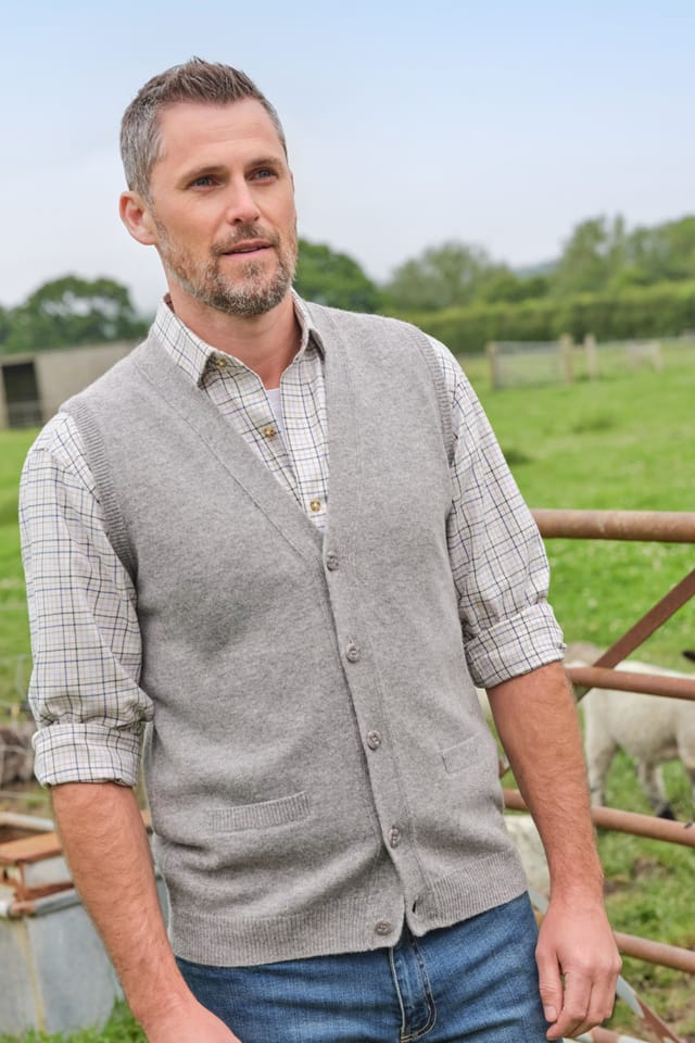 WoolOvers WoolOvers Men's Mens 100% Lambswool Waistcoat in Light Grey - 2