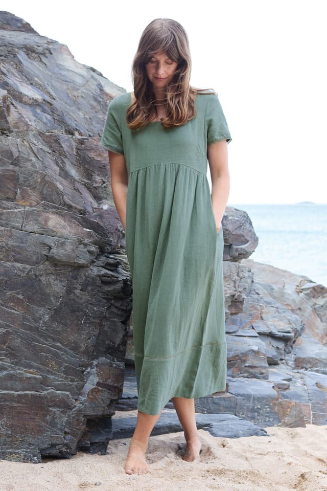 Lily & Me Lily & Me Women's Iris Linen Blend Midi Dress in Pale Green - 2