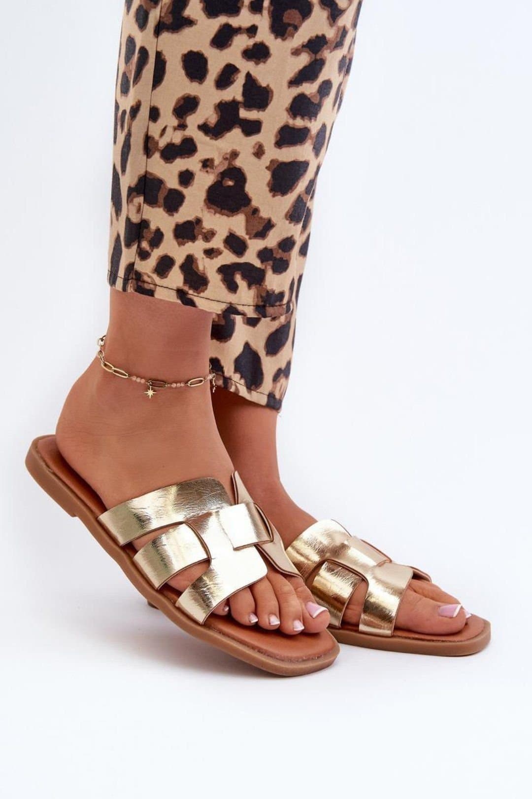 Love Lace Love Lace Women's Flip Flops Summer Comfort Classic Everyday Sandals in Gold