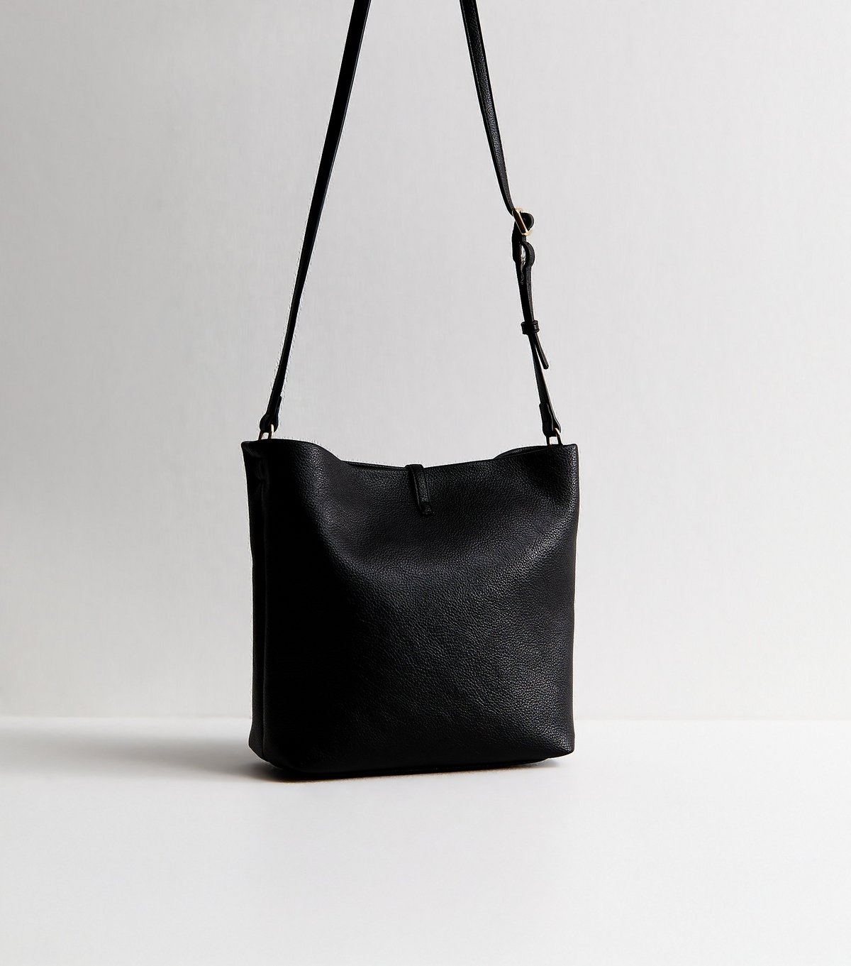New Look Black Grained Faux Leather Bucket Bag Vegan New Look - 4