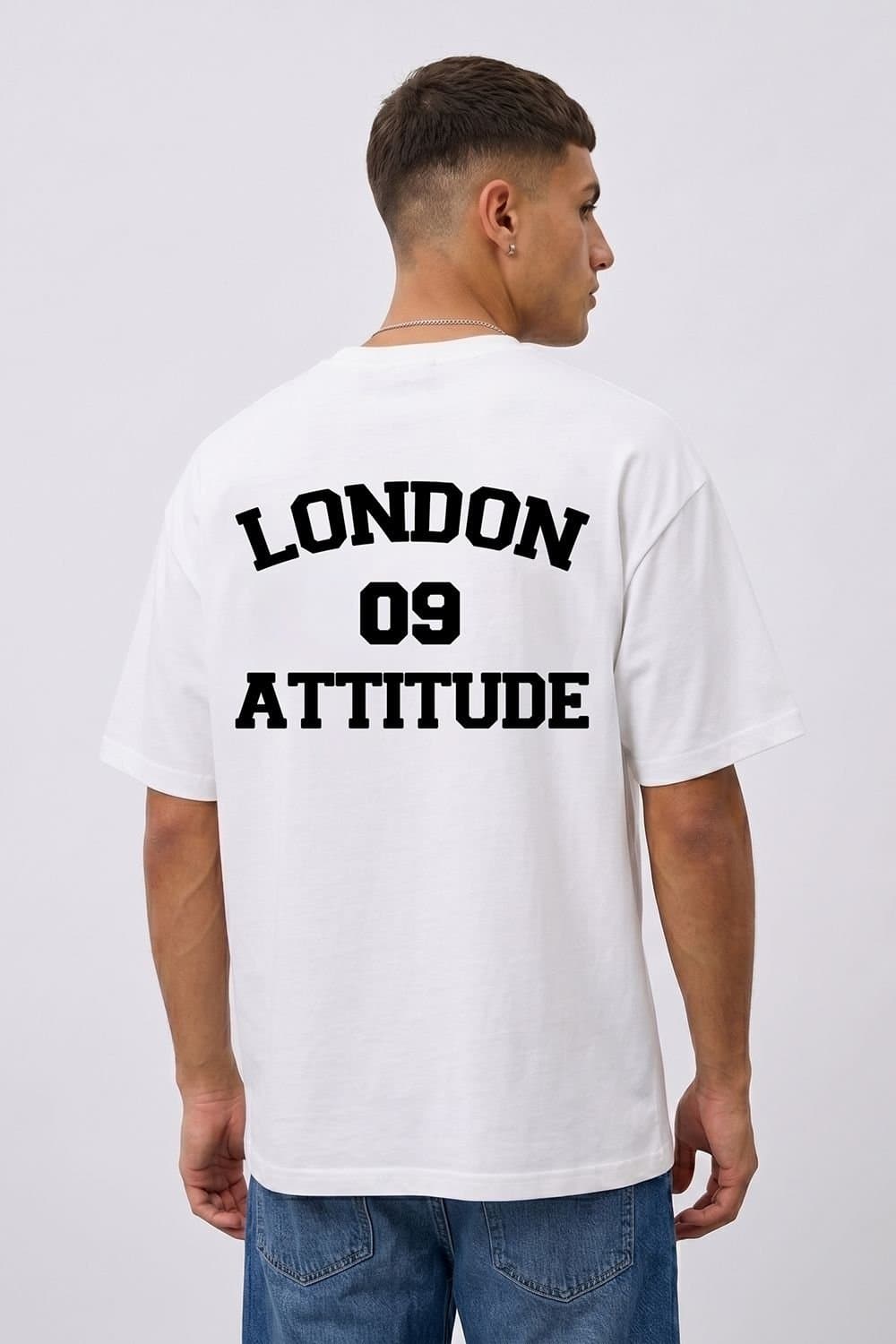 LONDON ATTITUDE LONDON ATTITUDE Men's Oversized Heavyweight T-Shirt with Varsity Back Graphic in White
