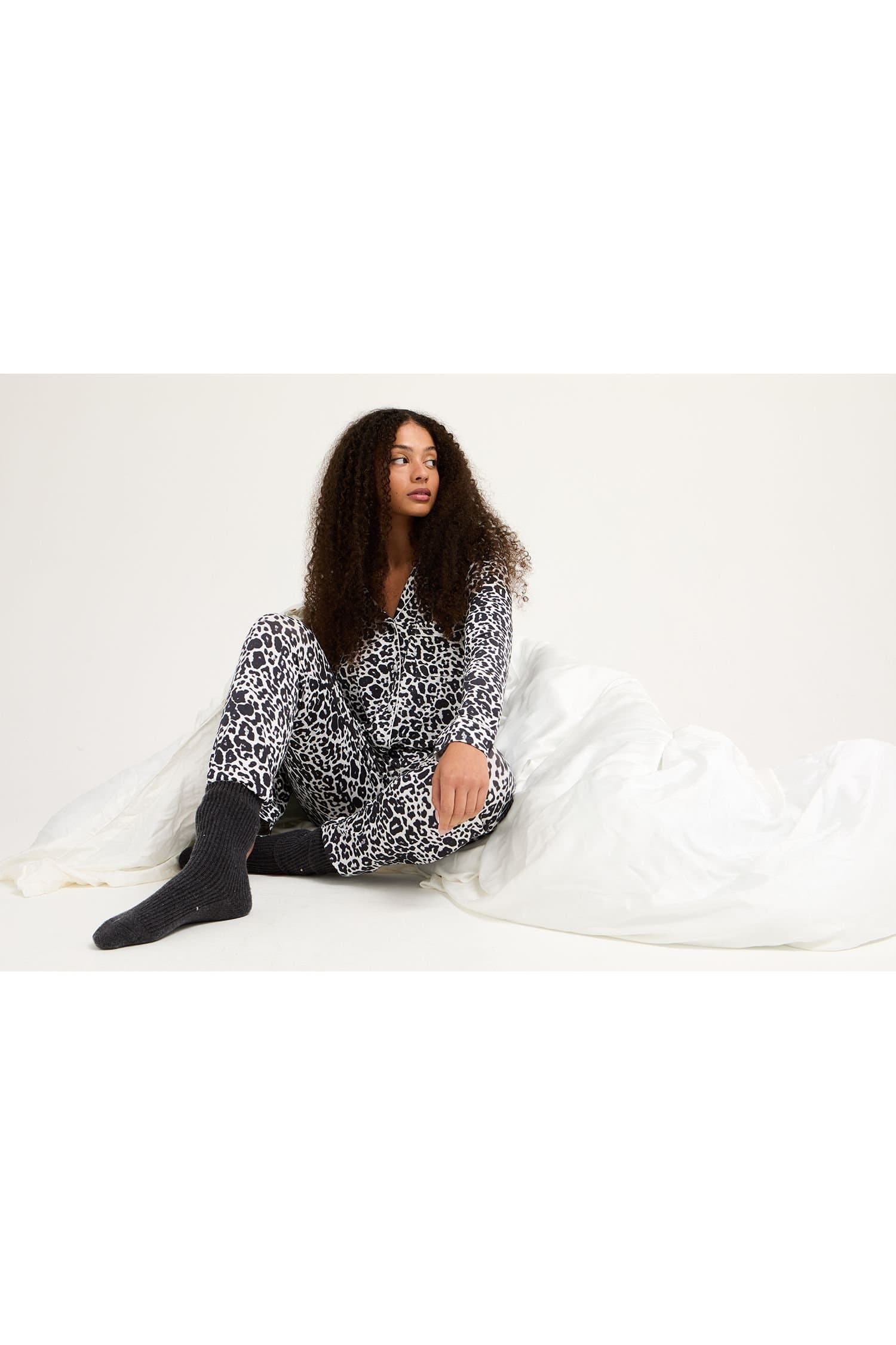 Pretty You London Pretty You London Women's Bamboo Long Pyjama Set