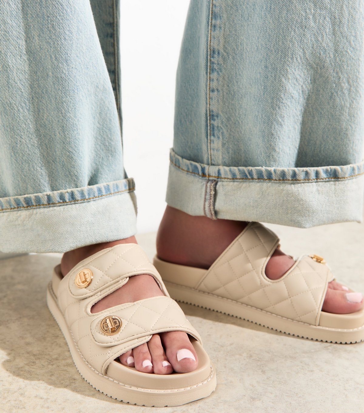 New Look Women's Off White Faux Leather Quilted Chunky Sole Sandals Vegan New Look - 2