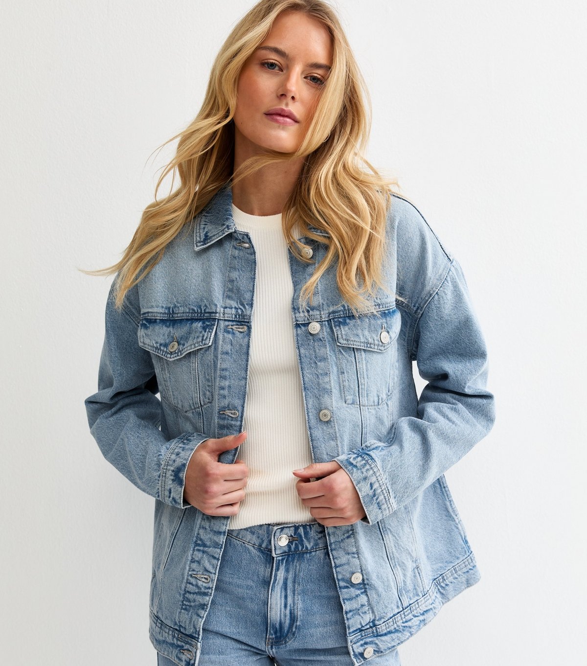 New Look Women's Tall Light Blue Oversized Denim Jacket New Look - 2