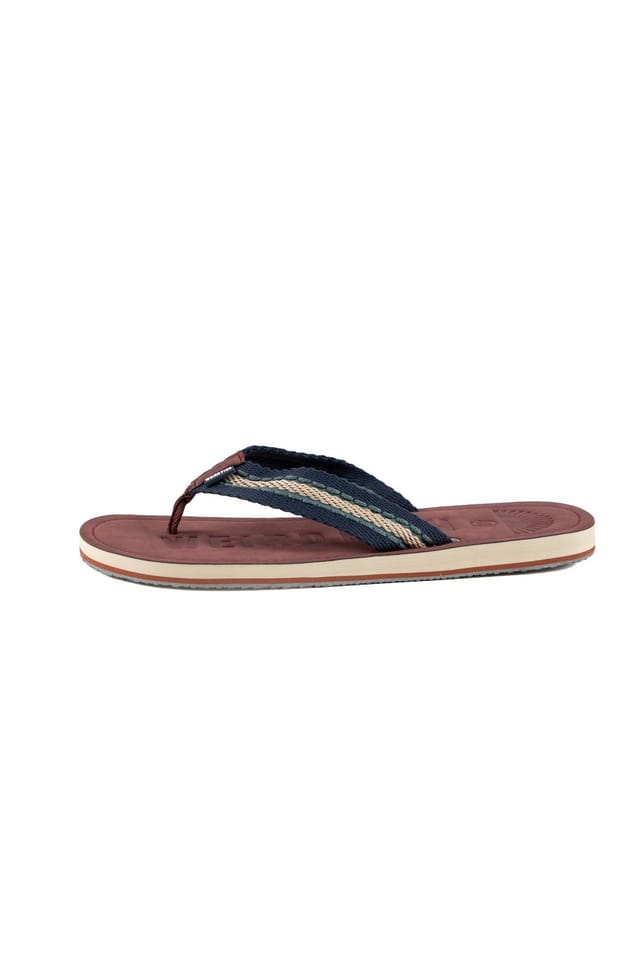 Weird Fish Weird Fish Men's Malham Leather Look Flip Flops in Maroon - 3