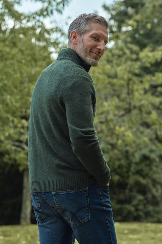 WoolOvers WoolOvers Men's Mens Lambswool Zip Neck Jumper in Dark Green - 3