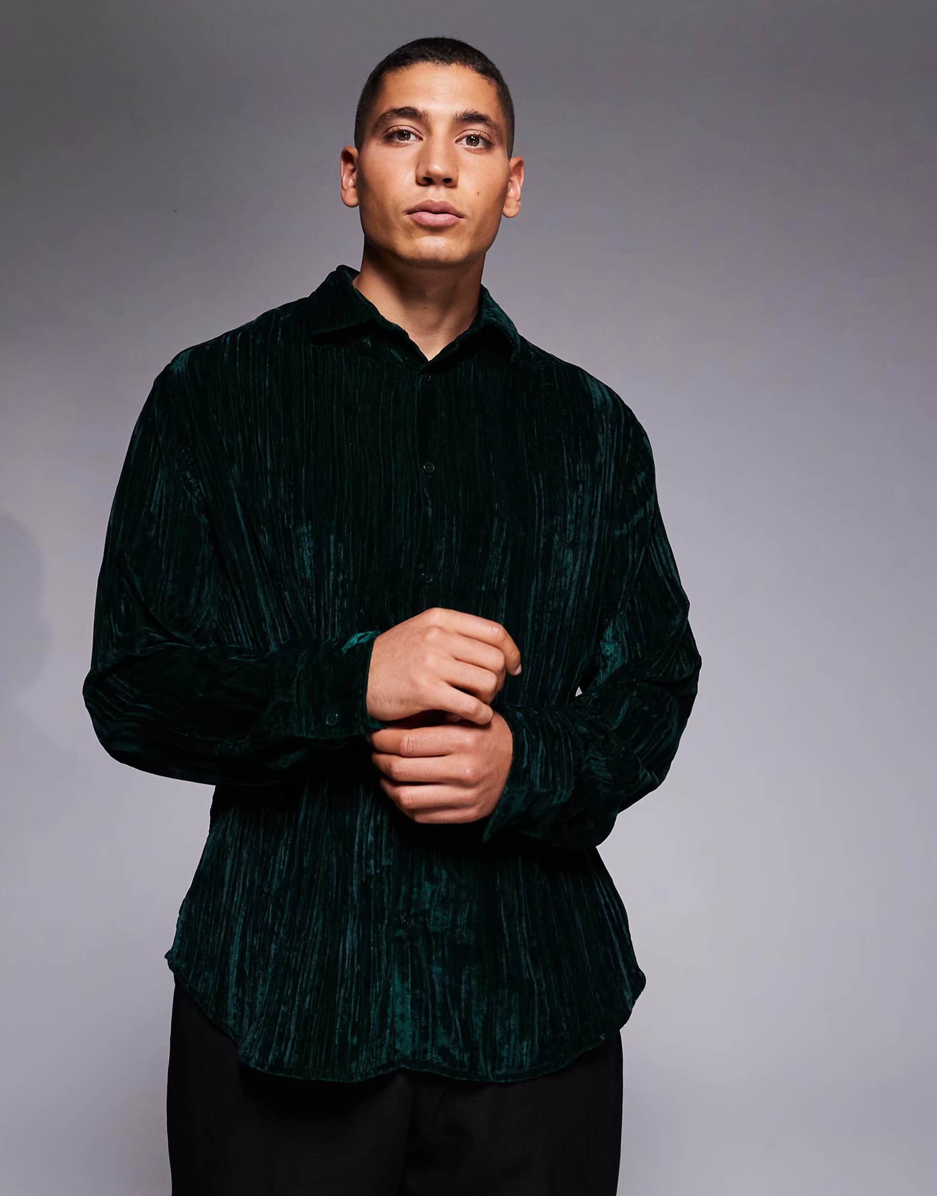 ASOS ASOS DESIGN Dark Green Crinkle Velvet Shirt