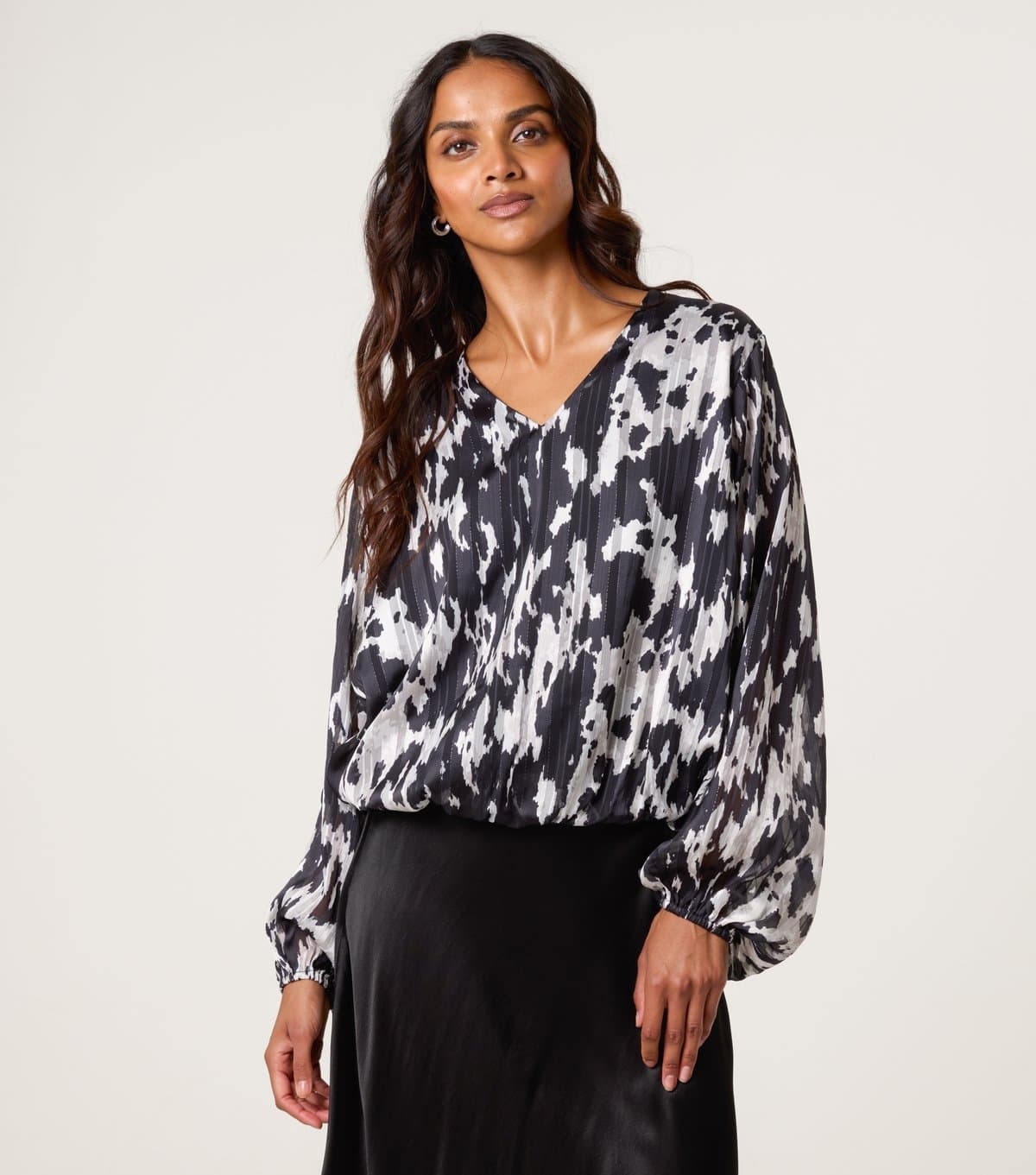 Blue Vanilla Women's Black Abstract Pattern Bubble Hem Blouse Blue Vanilla New Look