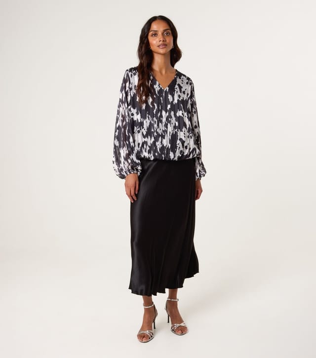 Blue Vanilla Women's Black Abstract Pattern Bubble Hem Blouse Blue Vanilla New Look - 2