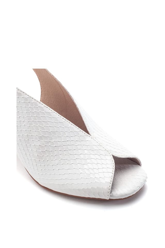 Moda In Pelle Moda In Pelle Women's 'Love' Snake Print Heeled Sandals in White - 3