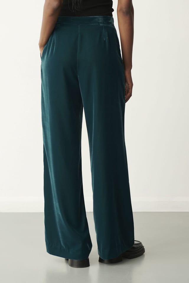 Finery London Finery London Women's Jeanne Velvet Wide Leg Trouser in Teal - 3