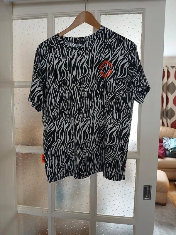 Bershka Mens t shirt