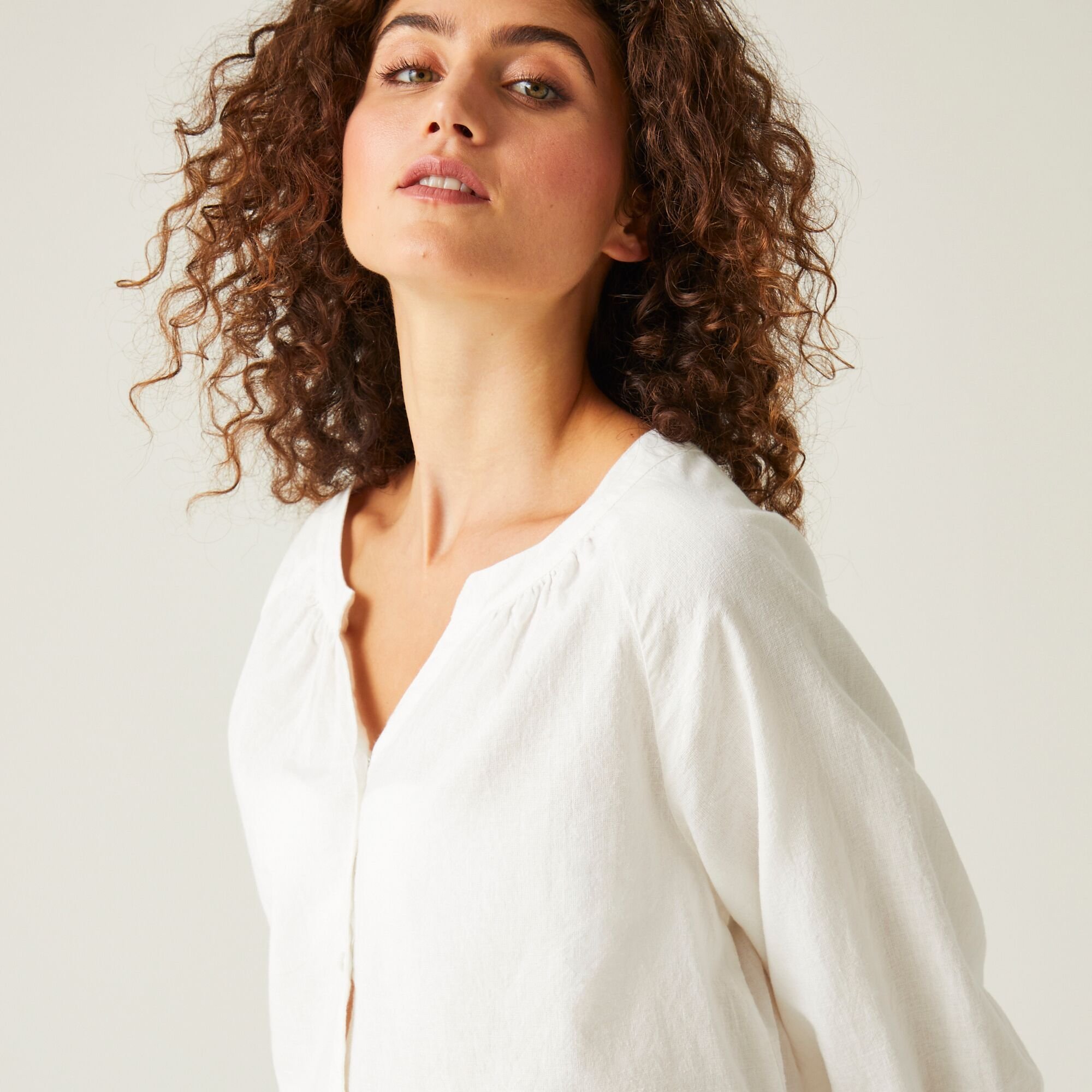 Regatta Regatta Women's Natuna Lightweight Shirt in White - 4