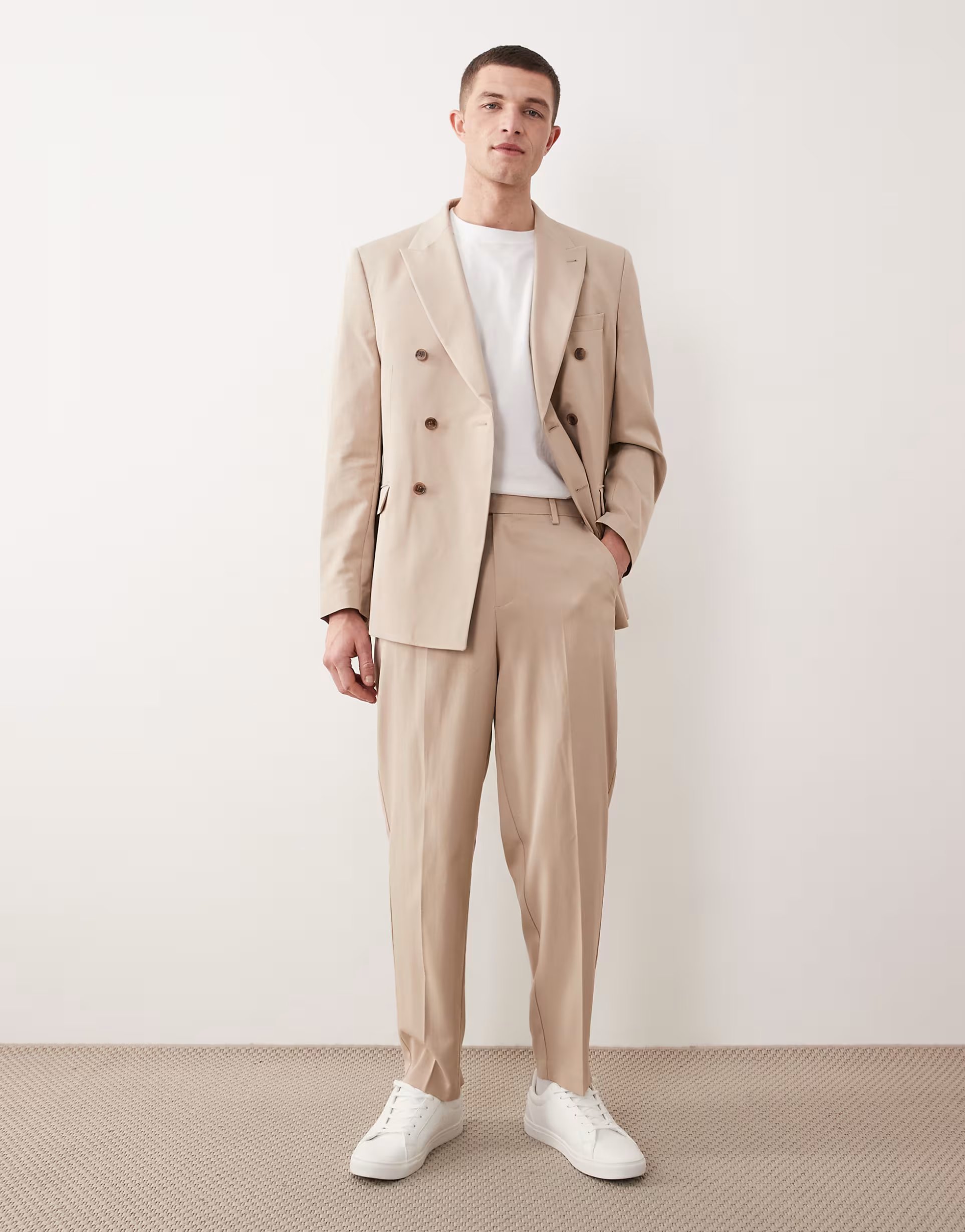 ASOS ASOS DESIGN relaxed tapered suit trousers in beige fine twill - 1