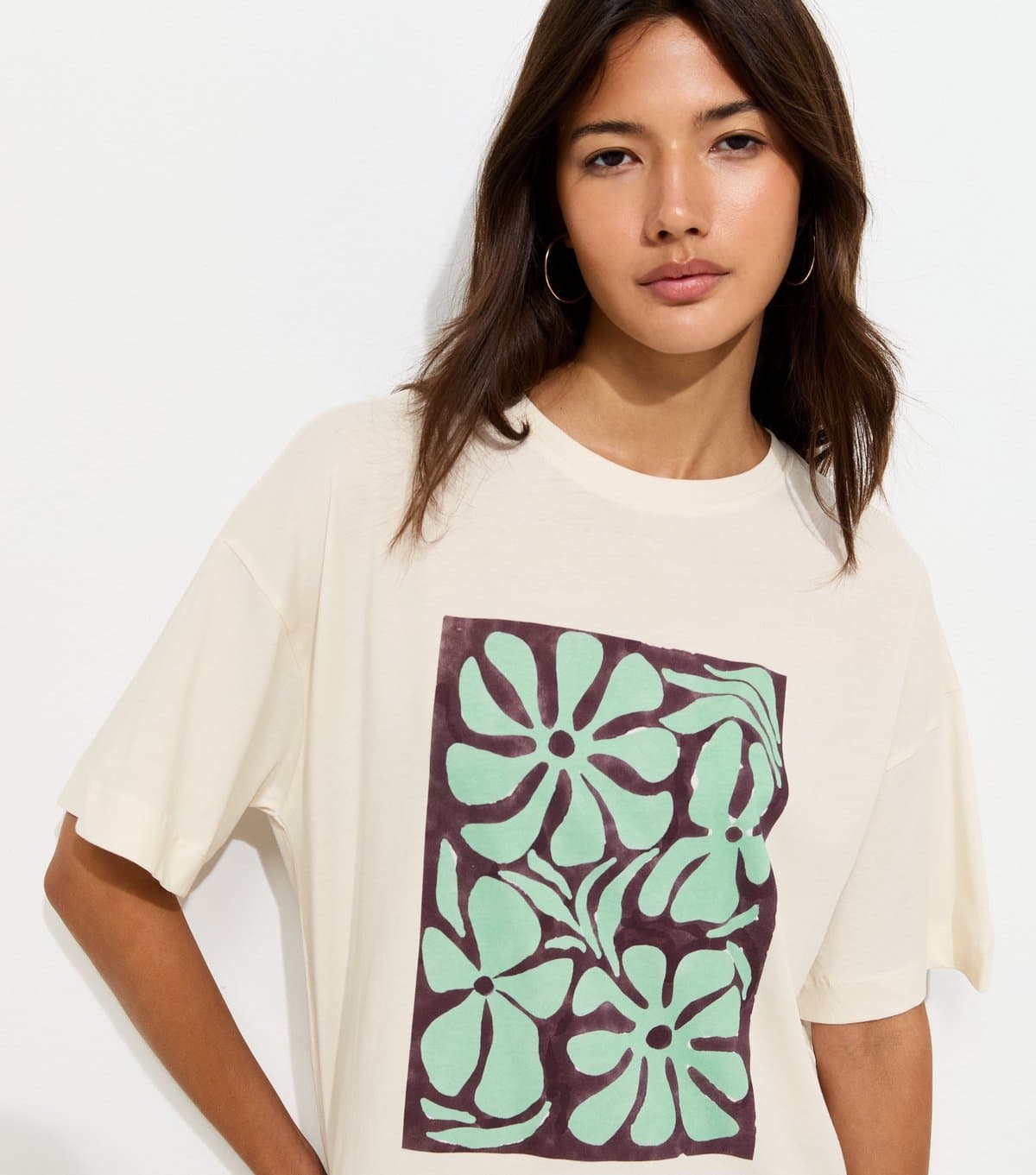 New Look Women's Off White Cotton Abstract Flower Print Oversized T-Shirt New Look