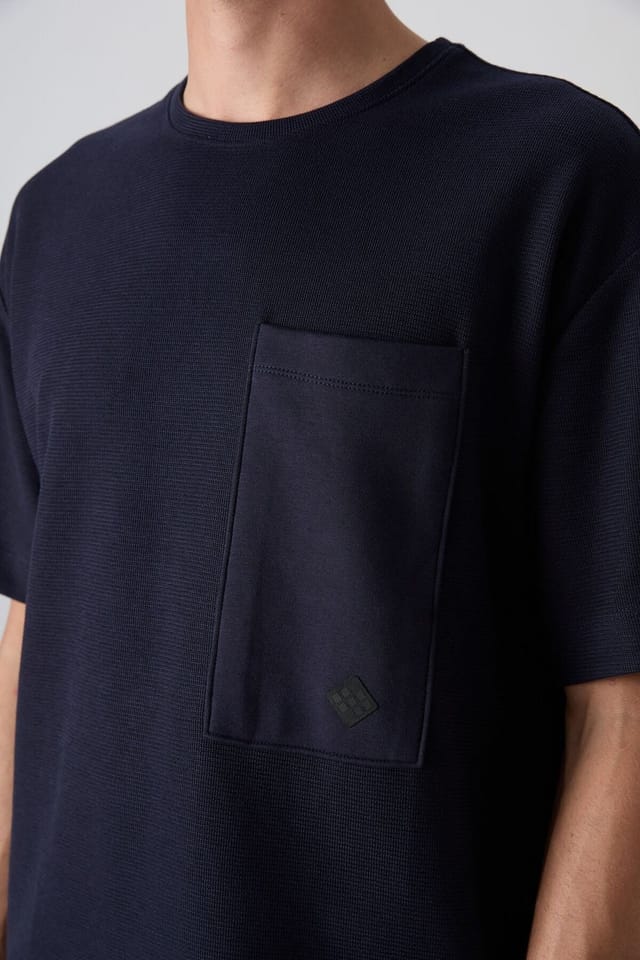 Tommy Life Tommy Life Men's Oversized Cotton-Blend Crew Neck T-Shirt With Pocket in Navy - 3