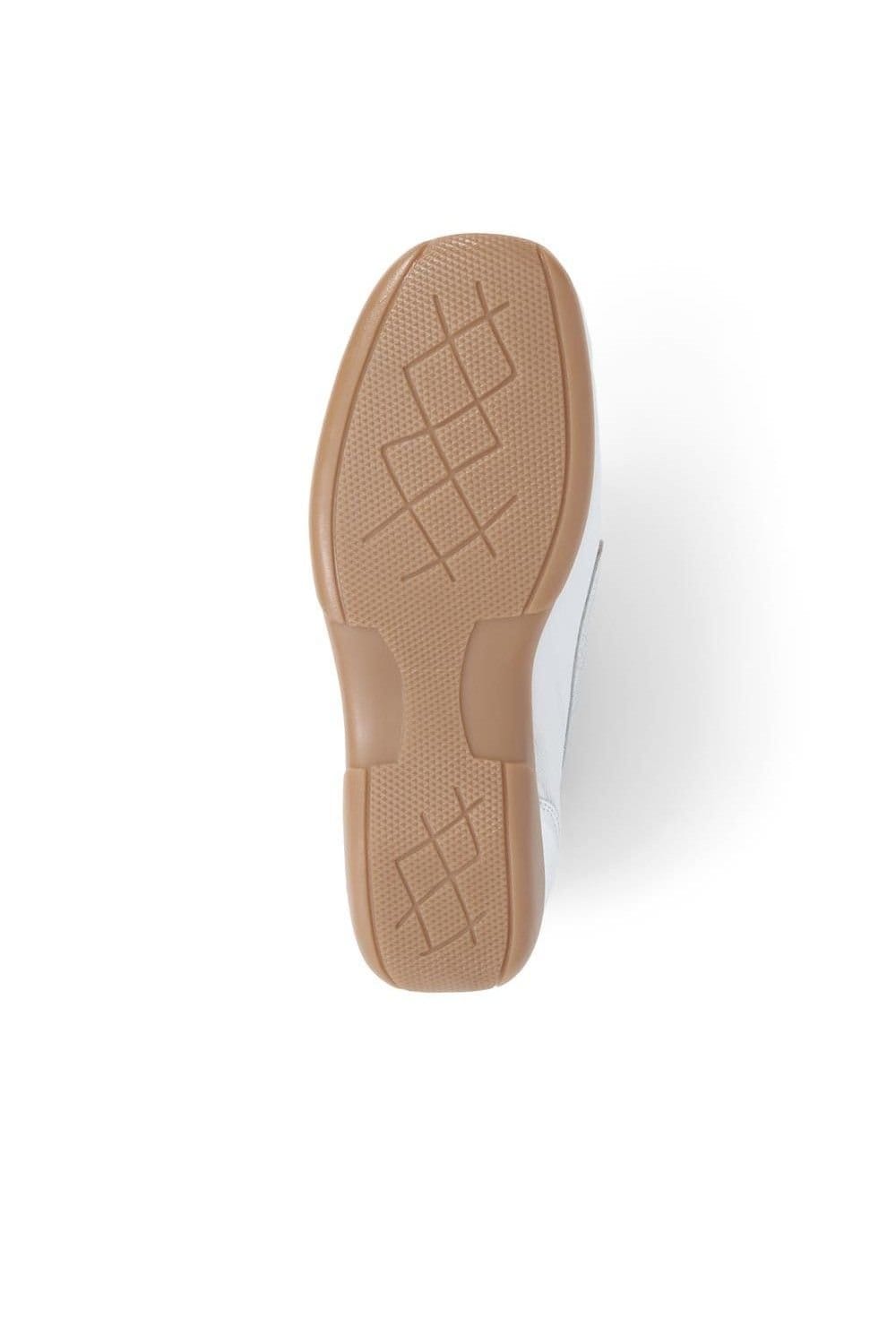 Pavers Pavers Women's Leather Moccasins in White - 4