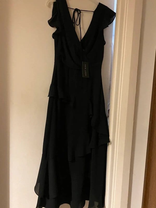 New Look Black V-Neck Ruffled Dress