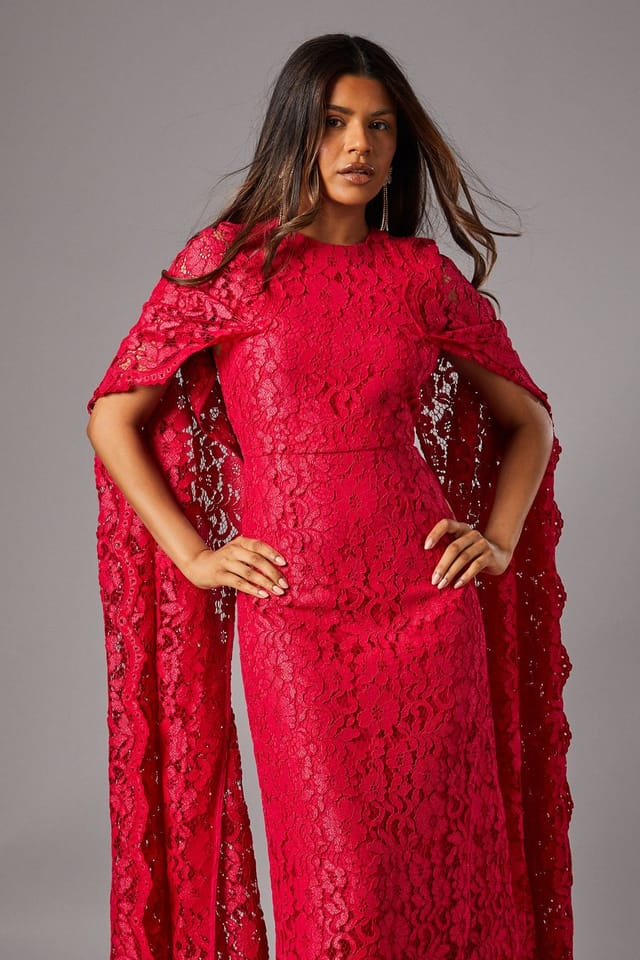 Coast Coast Women's Petite Lace Cape Gown in Raspberry - 3