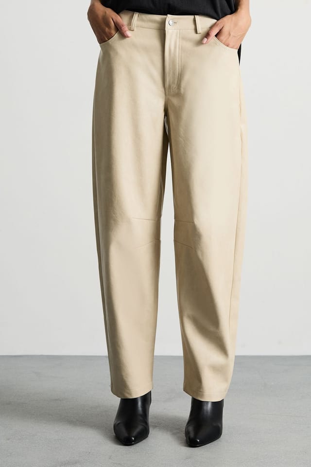 Warehouse Warehouse Women's Barrel Leg Faux Leather Trouser in Cream - 2