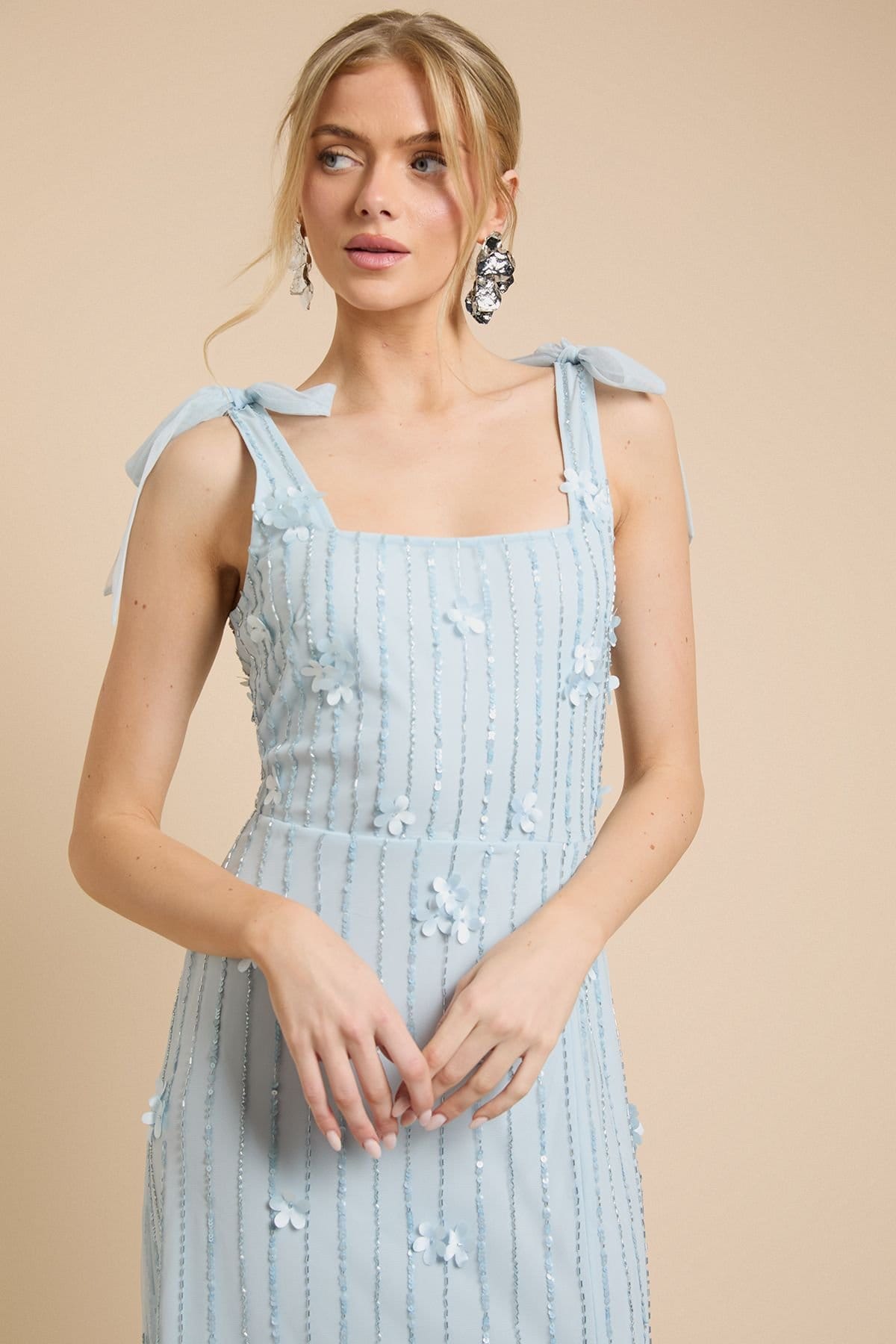 Oasis Oasis Women's 3D Floral Linear Beadwork Tie Shoulder Dress in Dusty Blue - 4