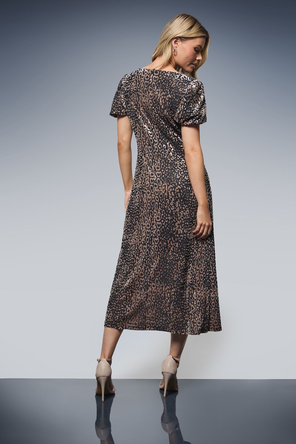 Dorothy Perkins Dorothy Perkins Women's DP Luxe Cowl Neck Puff Sleeve Midi Dress in Leopard - 3