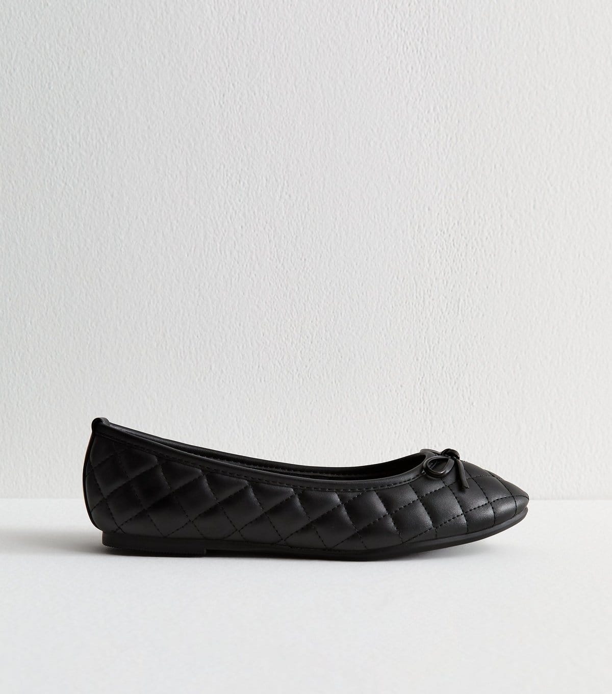 New Look Women's Black Quilted Faux Leather Ballet Flats Vegan New Look - 4