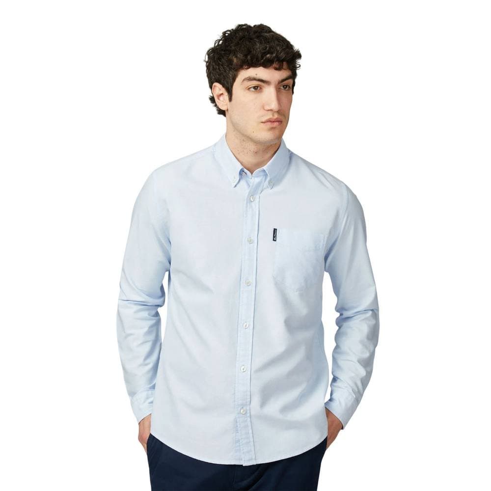 Ben Sherman Ben Sherman Men's Signature Oxford Long-Sleeved Shirt in Baby Blue