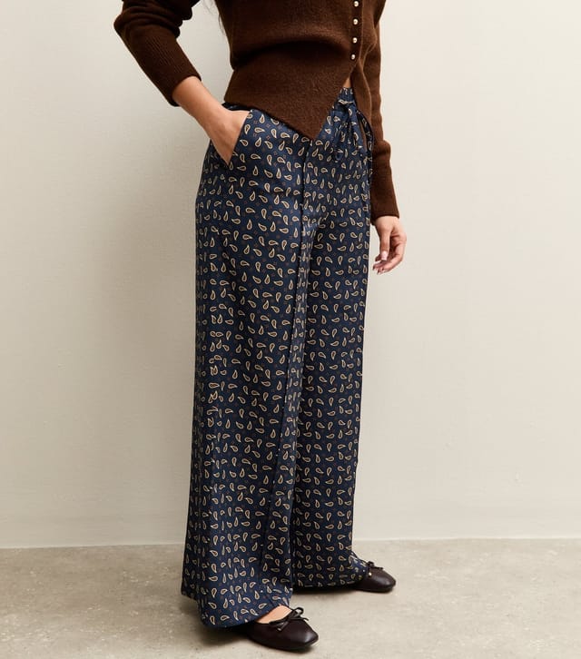 New Look Women's Petite Blue Satin Paisley Wide Leg Trousers New Look - 3