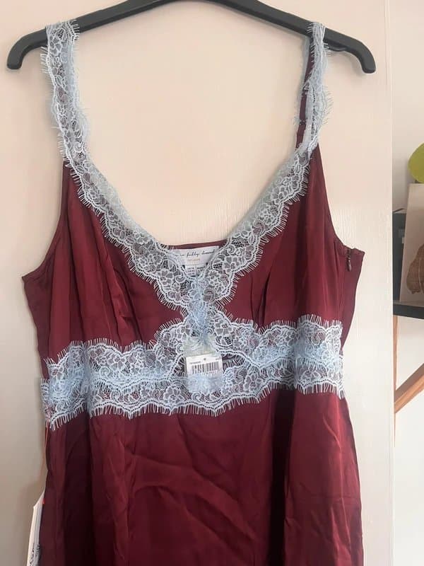 Never Fully Dressed Never fully dressed blue burgundy lace midi dress 14 new