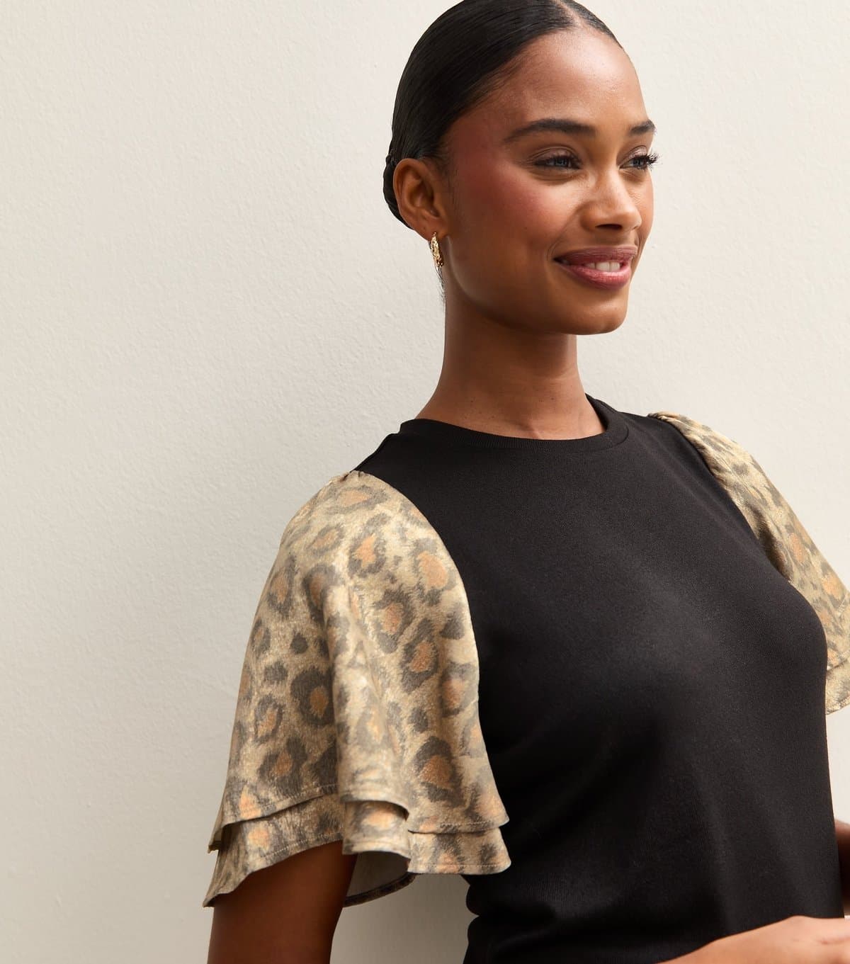 New Look Women's Black Soft Touch Animal Print Foil Flutter Sleeve Top New Look