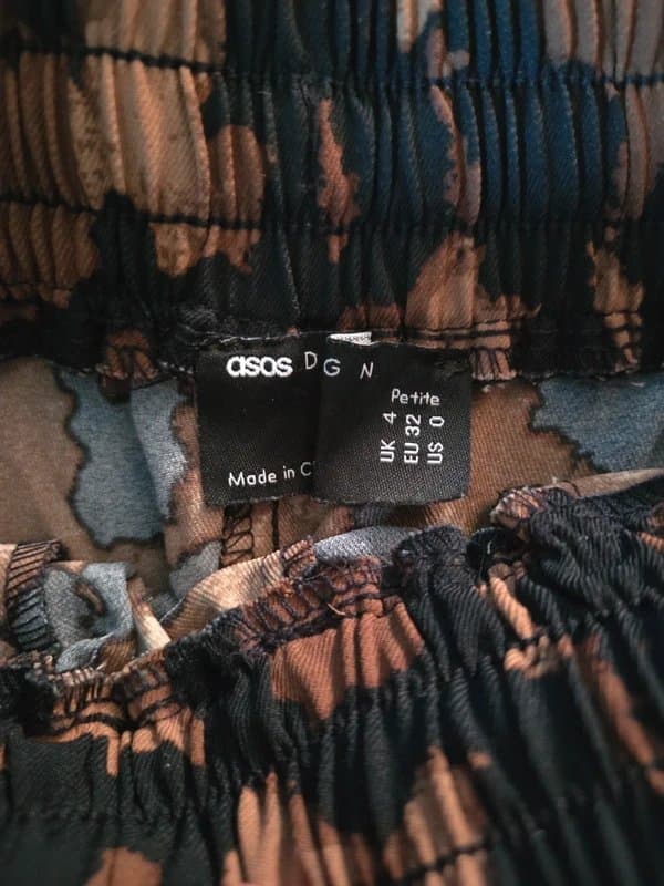 ASOS ASOS Design Leopard Print Wide Leg Trousers Satin Feel Tie Waist UK 4