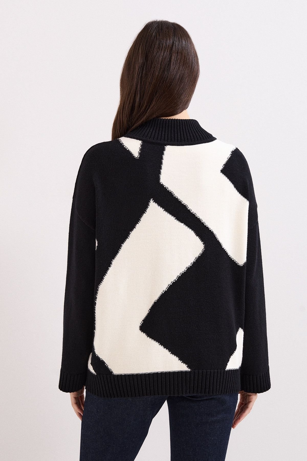 Phase Eight Phase Eight Women's Larna Ribbed Details High-Neck Jumper in Black - 3