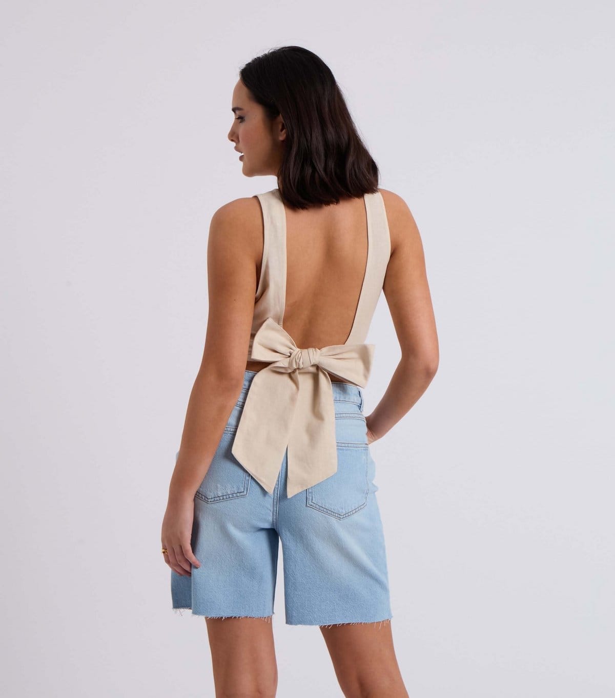 Urban Bliss Women's Light Blue Ripped Bermunda Shorts Urban Bliss New Look - 4