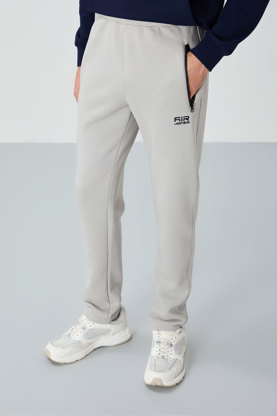 Tommy Life Tommy Life Men's Regular Fit Fleece Sweatpants in Light Grey
