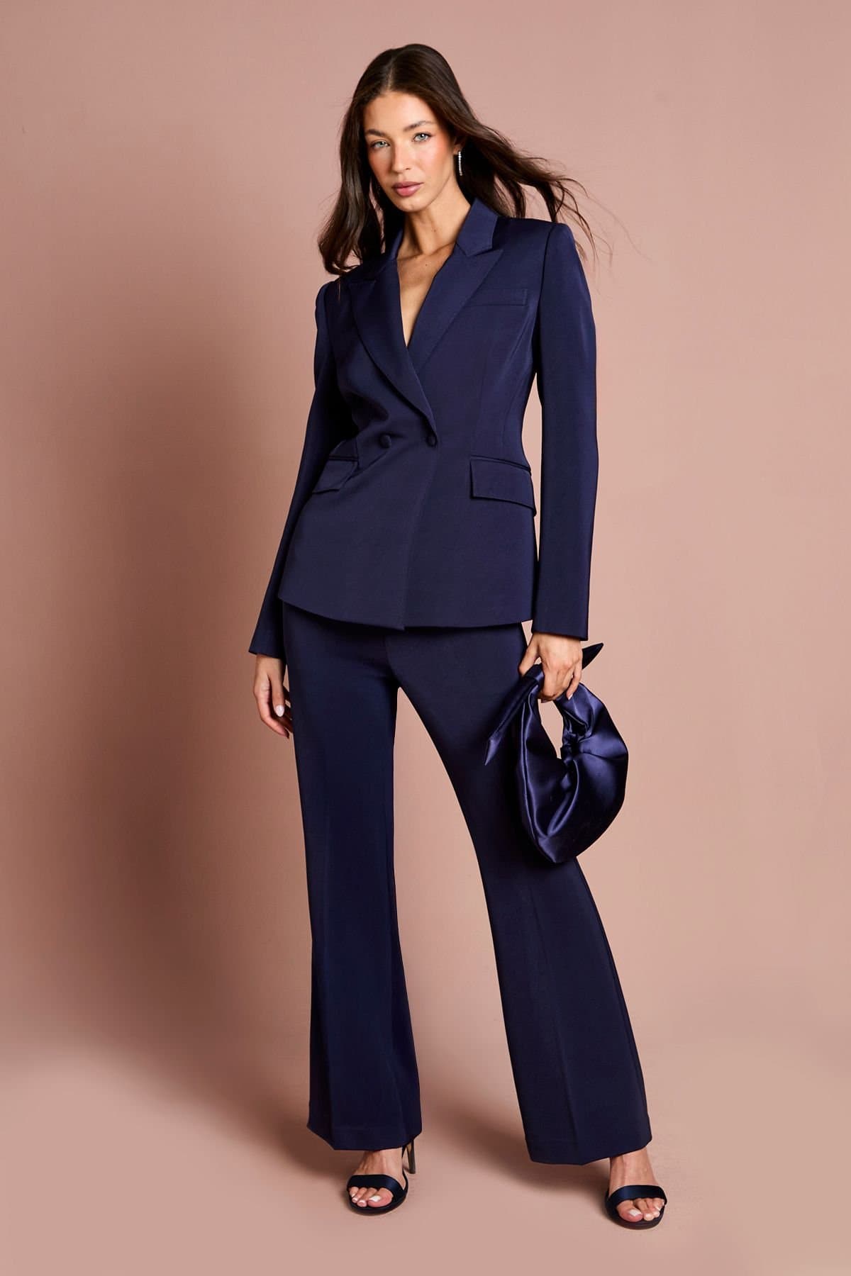 Coast Coast Women's Tailored Crepe Trouser in Navy
