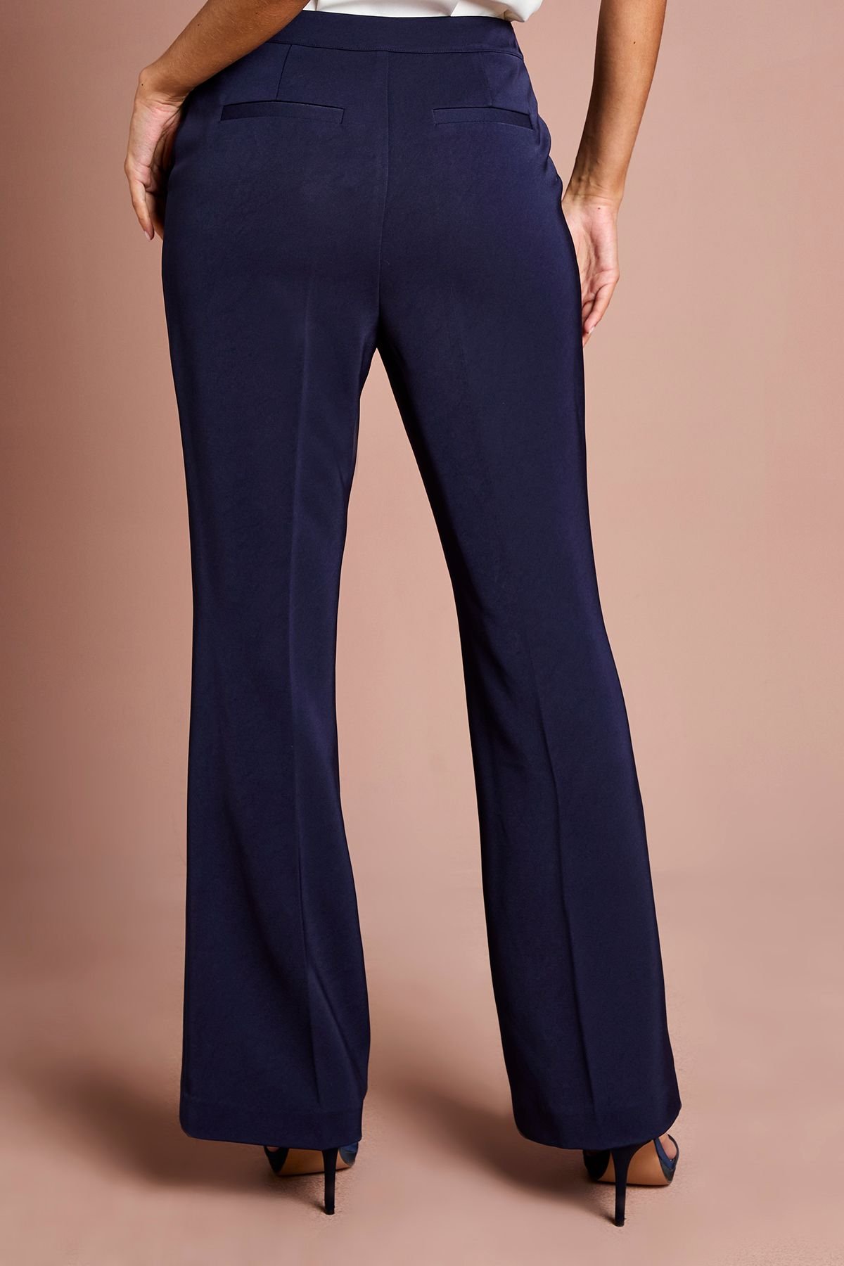 Coast Coast Women's Tailored Crepe Trouser in Navy - 3