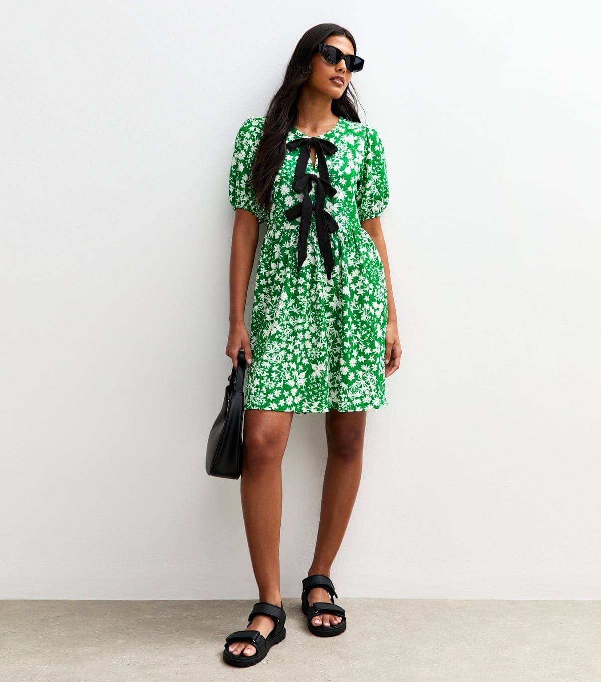 New Look Women's Green Floral Print Textured Tie Front Mini Dress New Look