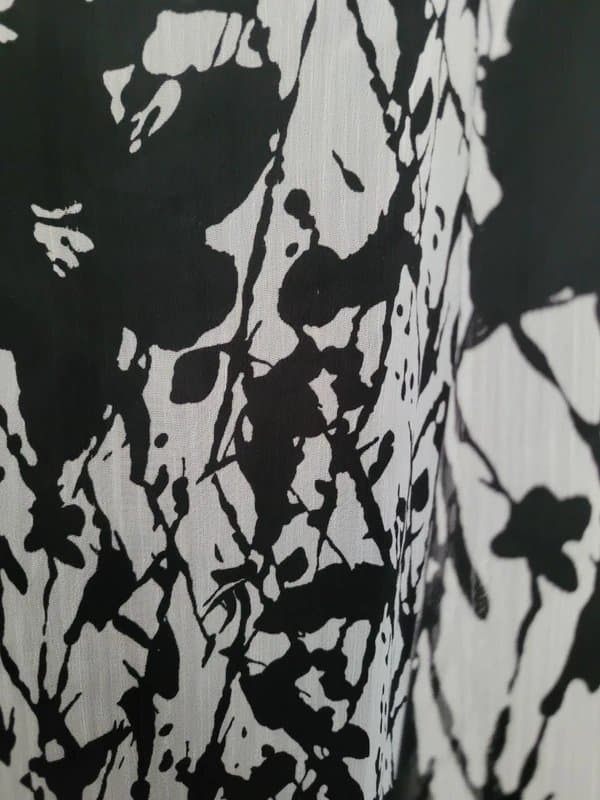 Simon jeffery Simon Jeffery black and white floaty midi skirt size 18