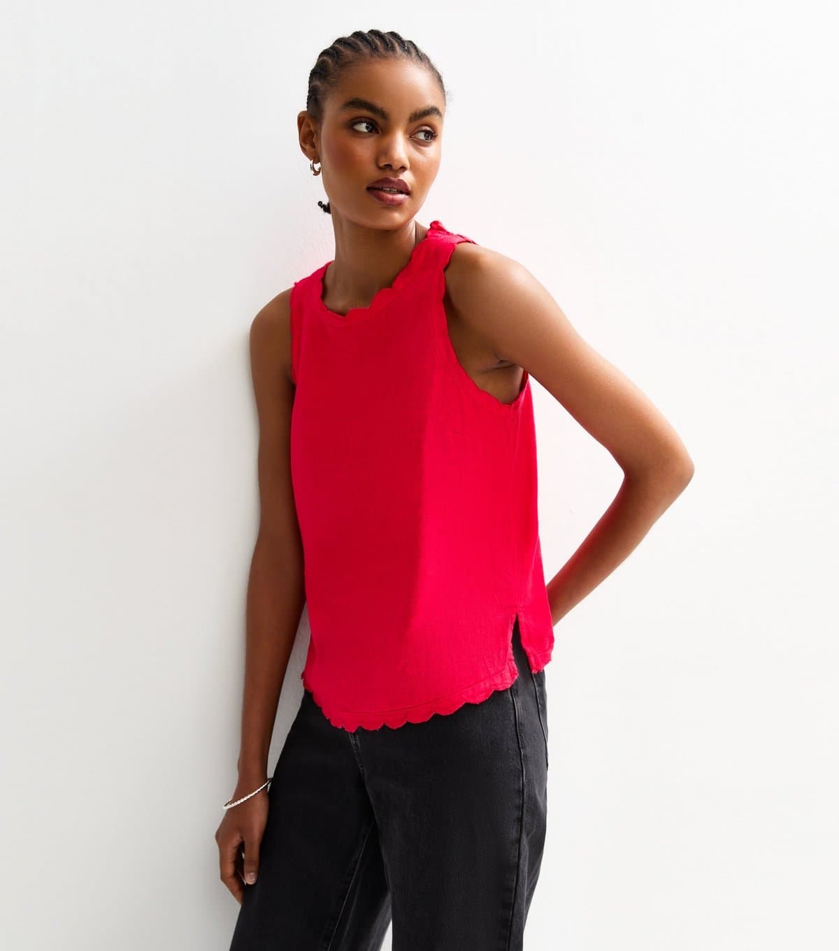 New Look Women's Tall Red Linen Blend Scalloped Trim Vest New Look