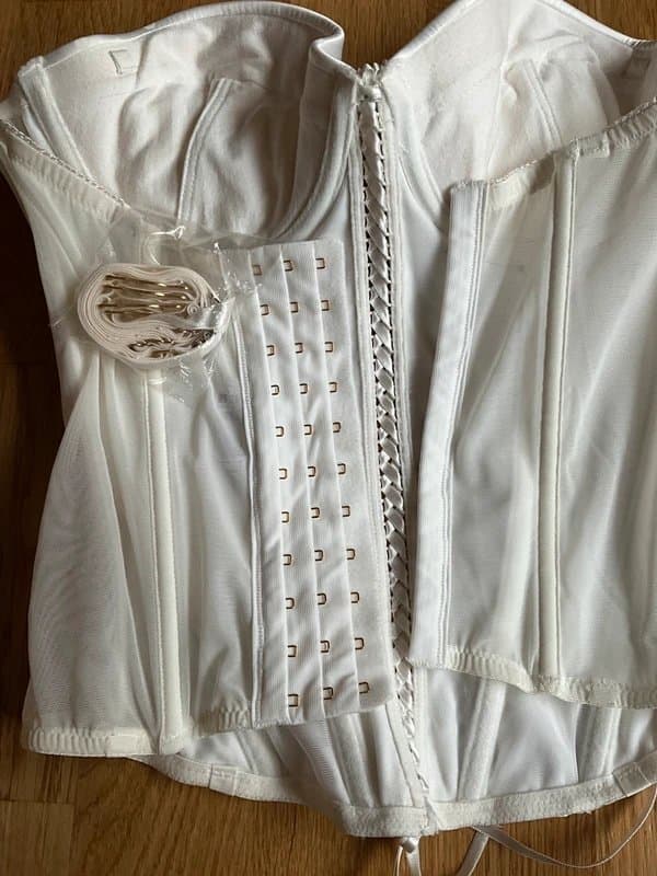 ULTIMO Beautiful fully boned and underwired vintage bridal corset from Ultimo
