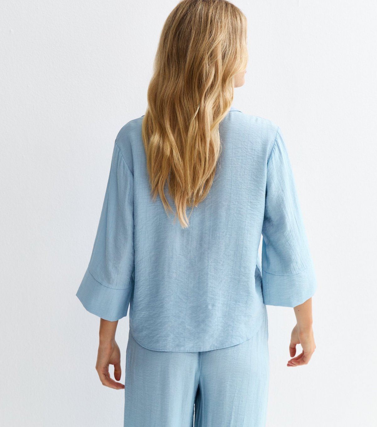 New Look Women's Light Blue Crinkled Cropped Sleeve Shirt New Look - 4