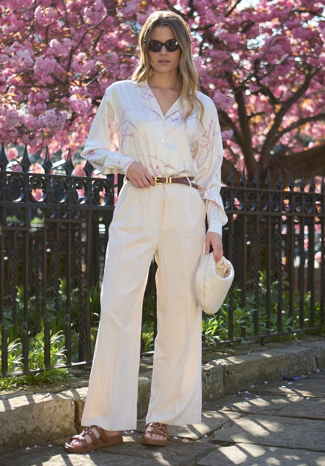 Lily and Lionel Lily and Lionel Women's Lillibet Large Floral Print Shirt In Cream in Ecru - 3