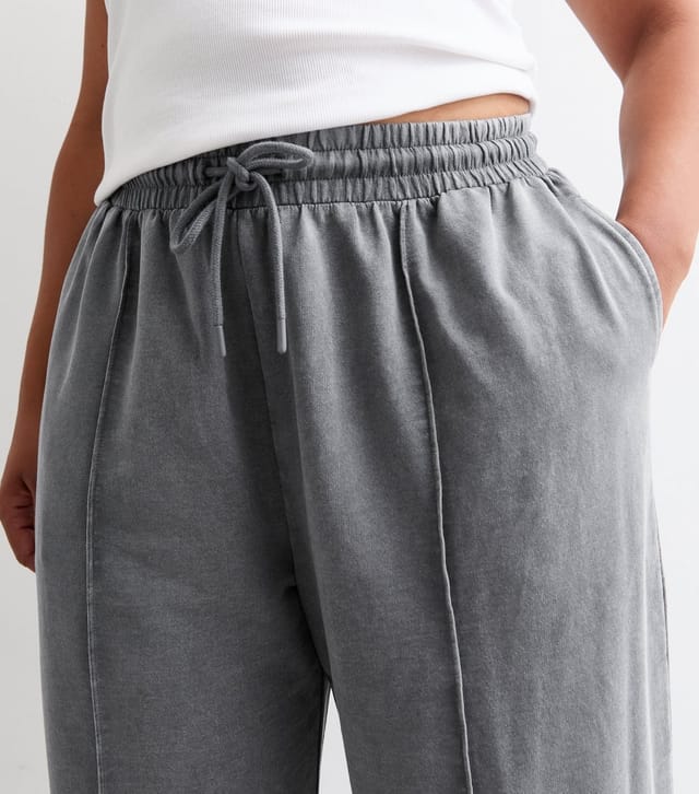 New Look Women's Plus Size Grey Pintucked Wide Leg Joggers Curves New Look - 2