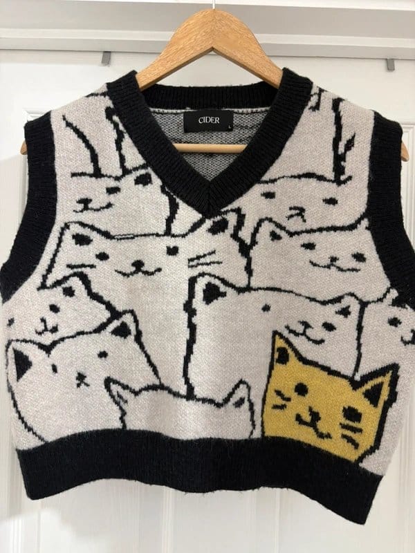 Cider Black & Grey Cat Print V-Neck Knit Vest Size M 12-14